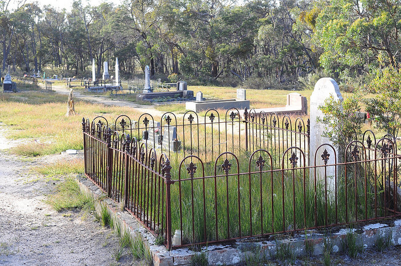 steiglitz-cemetery-2