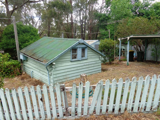 whalebone-cabin